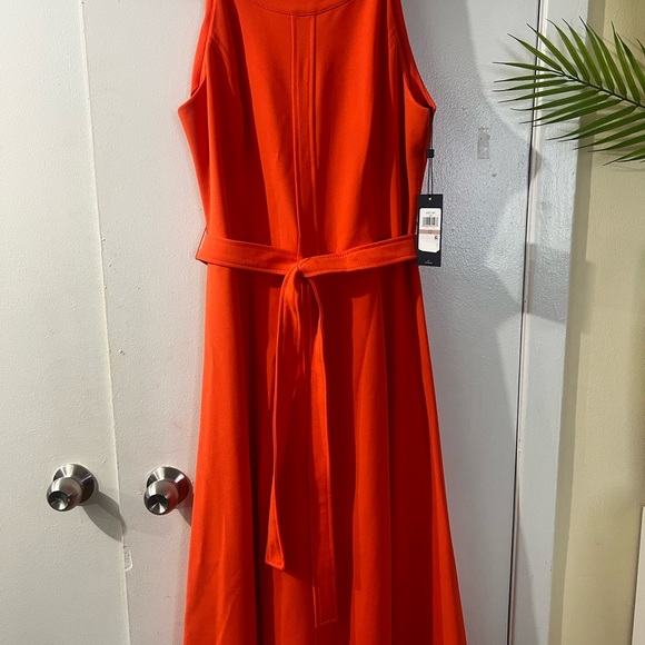 New Tommy Hilfiger Mid-Length Dress - Picture 6 of 8